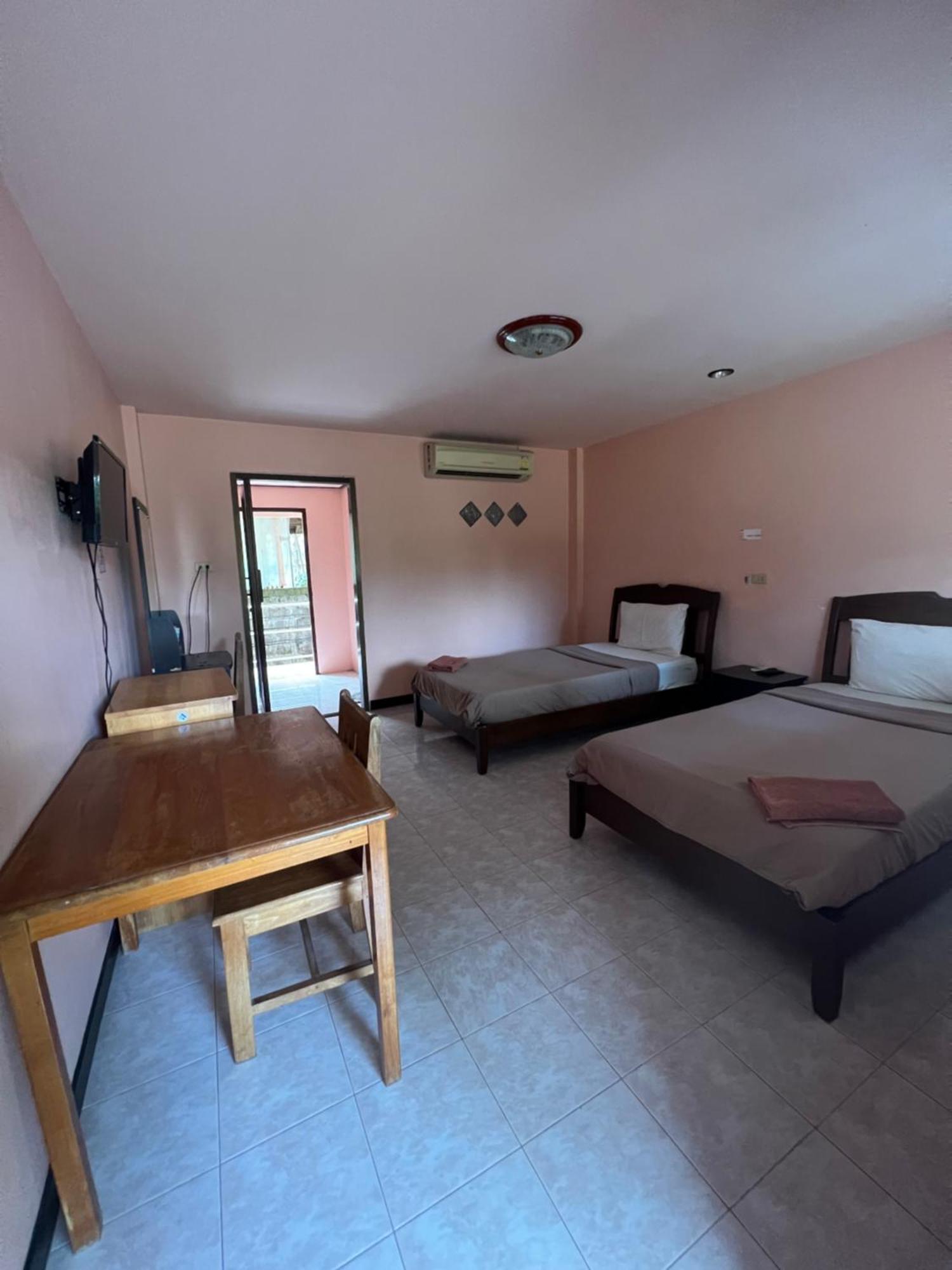 Sawai Home Resort Nathon 외부 사진